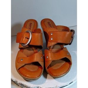 BORN Women  Shoe sz 9 light Brown sandal with Heel, Buckle and 2-strap
